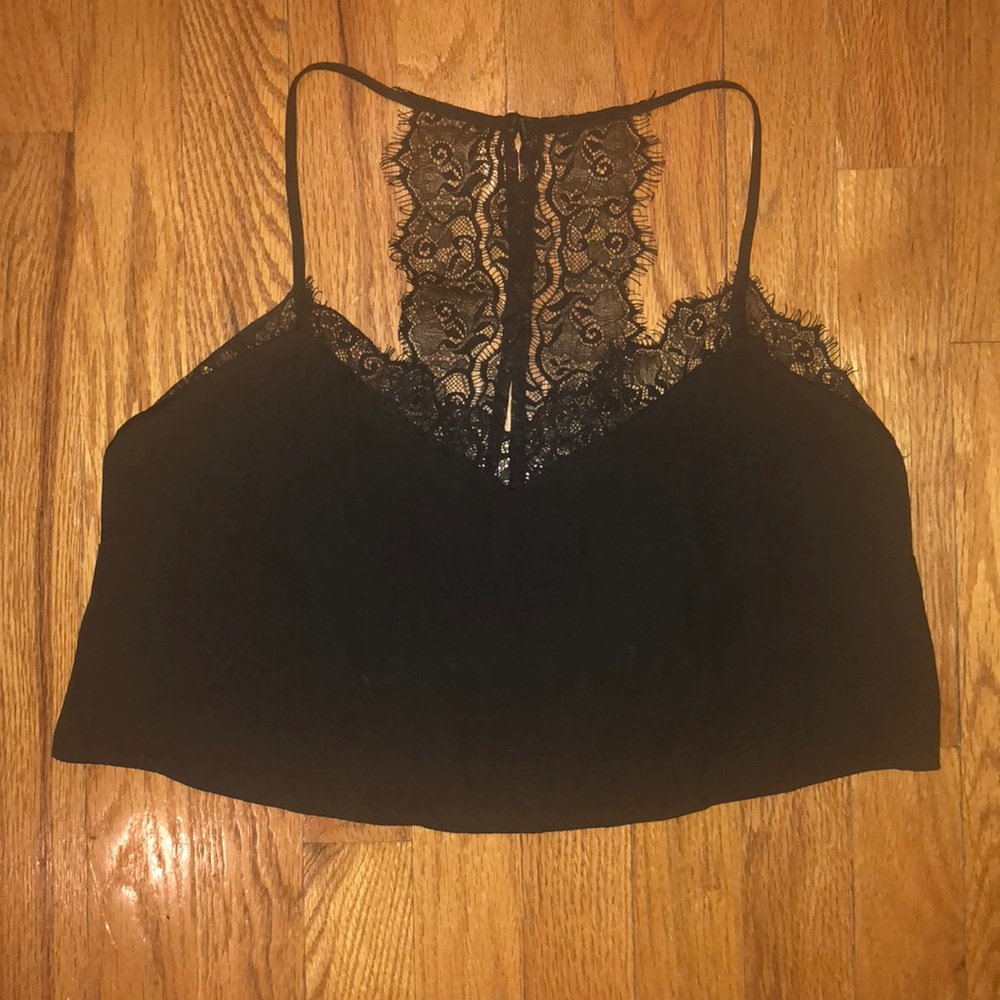 Lace crop top 🖤
